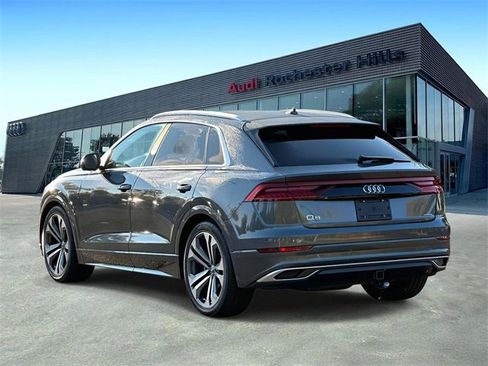 Used 2019 Audi Q8 Prestige w/ Luxury Package image 4