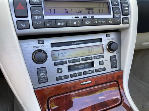 Used 2008 Lexus SC 430 Convertible image 28