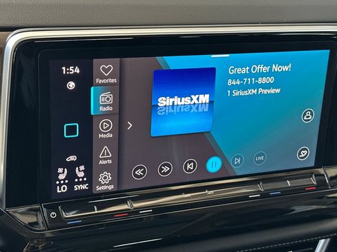 Used 2025 Volkswagen Atlas SE FWD image 19
