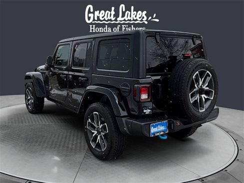 Used 2024 Jeep Wrangler Unlimited w/ Convenience Group image 3