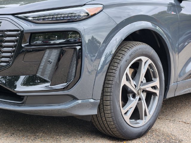 New 2027 Audi Q6 e-tron Premium Plus AWD/4WD image 7