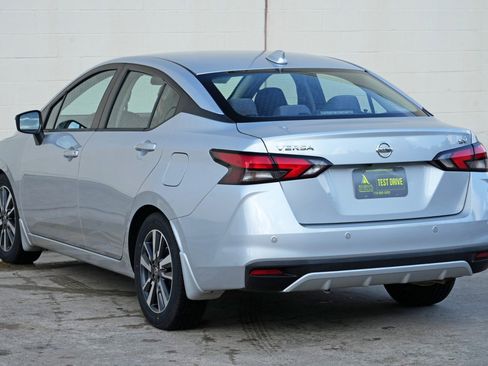 Used 2021 Nissan Versa SV FWD image 42