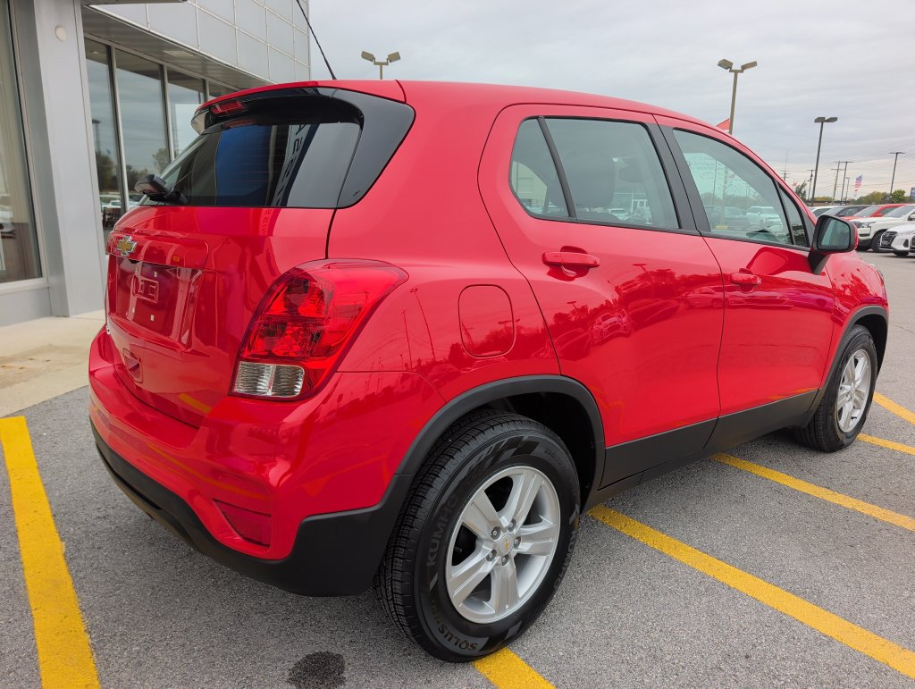 Used 2020 Chevrolet Trax LS FWD image 6