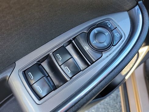 Used 2018 Chevrolet Malibu LT image 20