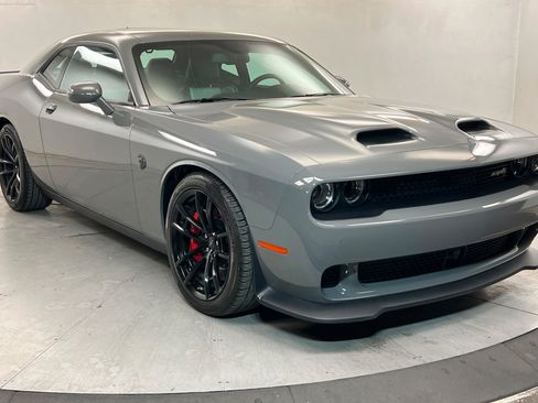 Used 2023 Dodge Challenger SRT Hellcat RWD image 7