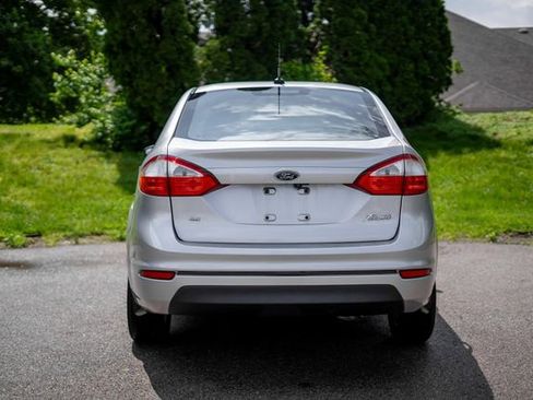 Used 2018 Ford Fiesta SE FWD image 6