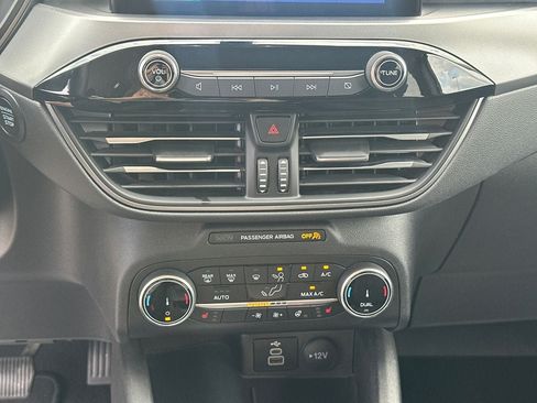 Certified 2024 Ford Escape Active AWD/4WD image 32