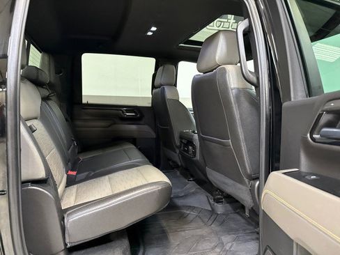 Used 2024 Chevrolet Silverado 2500 ZR2 w/ Technology Package image 65