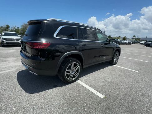 Used 2024 Mercedes-Benz GLS 450 4MATIC image 7