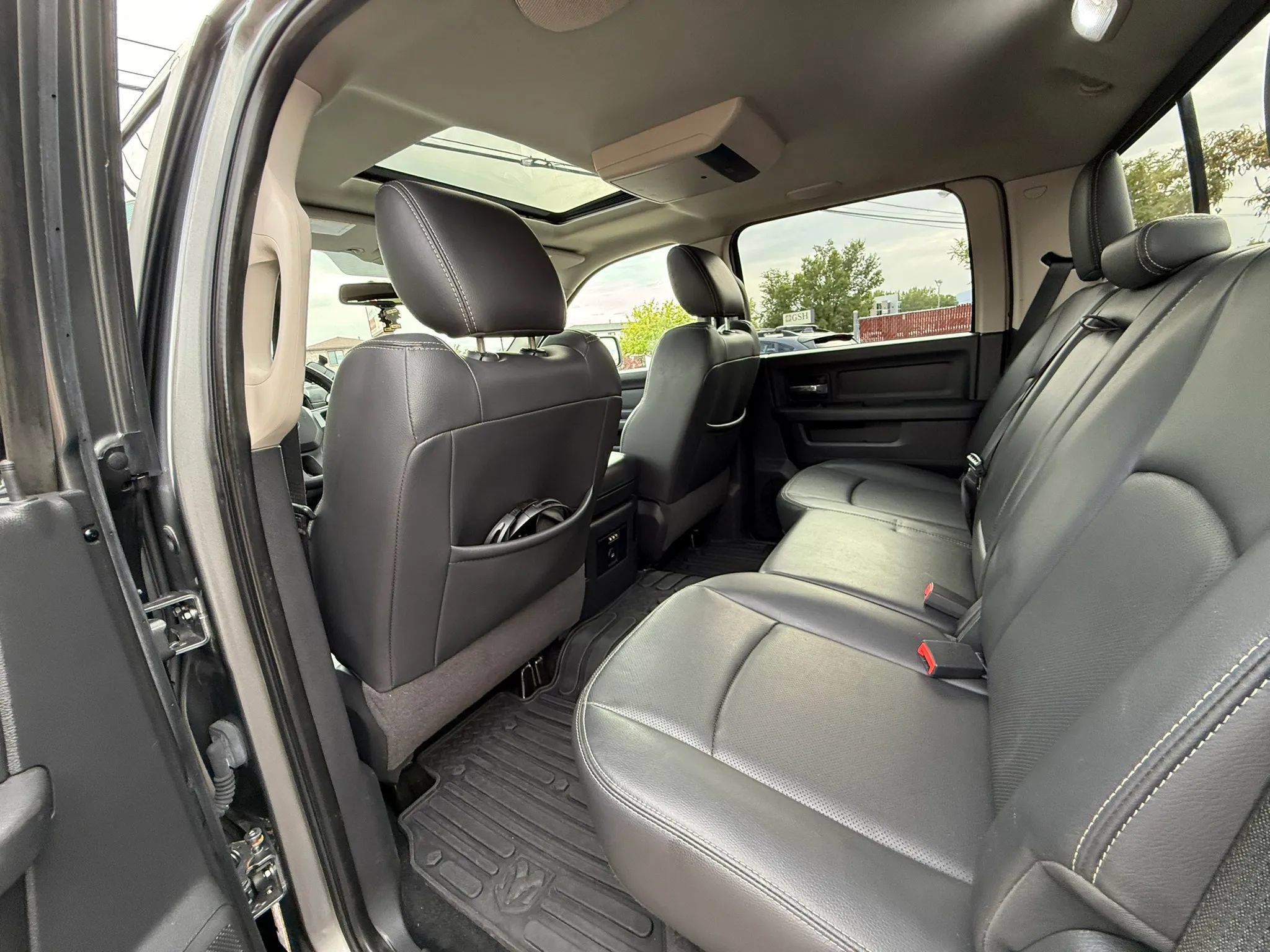 Used 2011 RAM 1500 Sport w/ Sport Premium Group AWD/4WD image 13