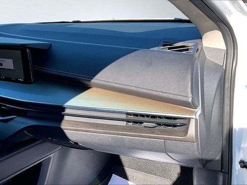 Certified 2025 Nissan Murano SL image 17