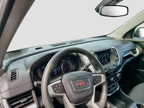 Used 2024 GMC Terrain SLE w/ Driver Convenience Package FWD image 11