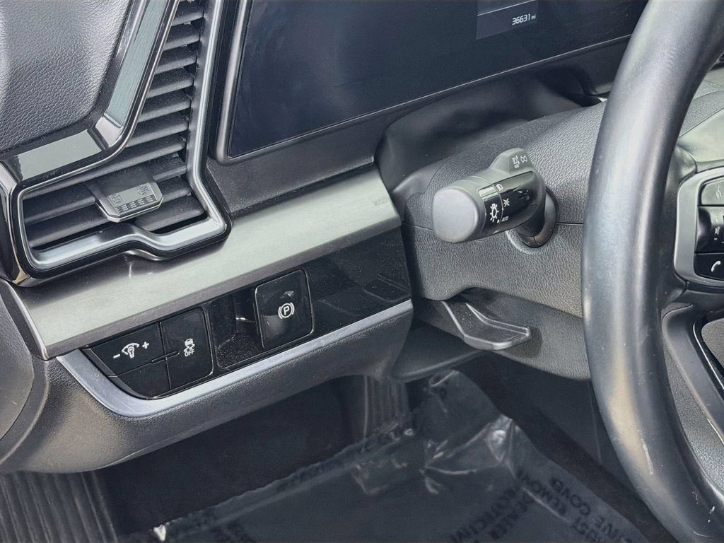 Used 2024 Kia Sportage EX AWD/4WD image 10