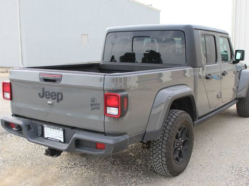 Used 2021 Jeep Gladiator Sport AWD/4WD image 6