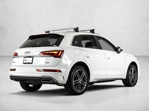 Used 2025 Audi Q5 e Premium Plus image 5
