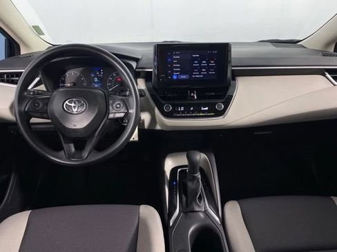 Used 2025 Toyota Corolla LE FWD image 24