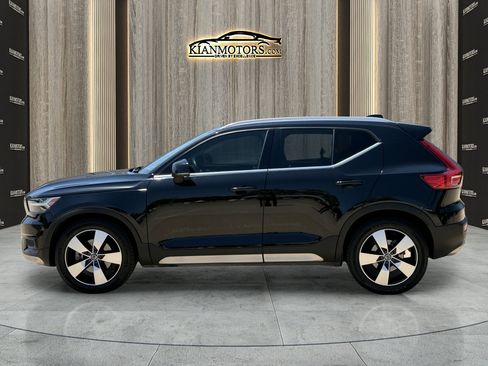 Used 2021 Volvo XC40 T5 Inscription w/ Climate Package AWD/4WD image 4