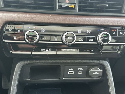 Certified 2023 Honda Pilot Elite image 34