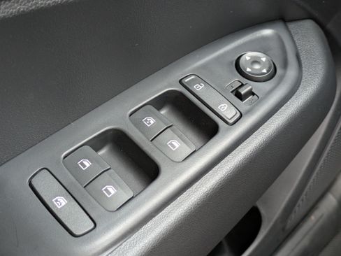 New 2026 Hyundai Venue SEL FWD image 18