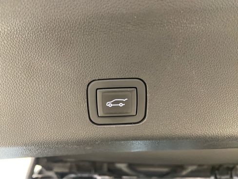 Used 2023 Chevrolet Tahoe LT image 12