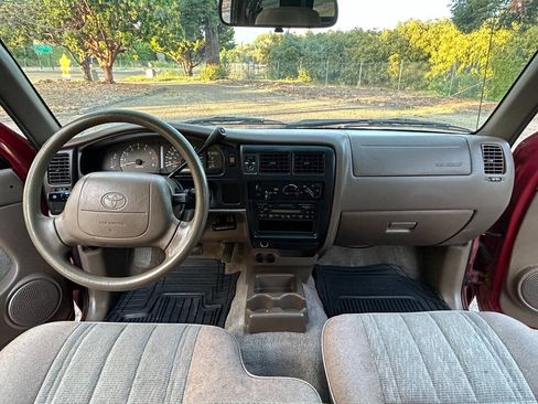 Used 1999 Toyota Tacoma 2WD Xtracab image 32
