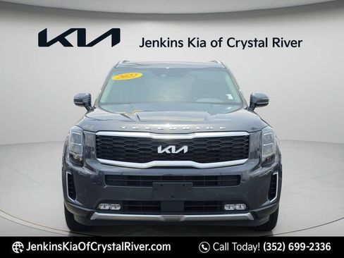Used 2022 Kia Telluride SX w/ Towing Package FWD image 17
