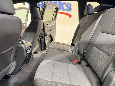 New 2026 GMC Acadia Elevation image 9