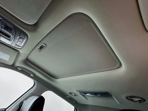 Used 2025 Kia Telluride S FWD image 26