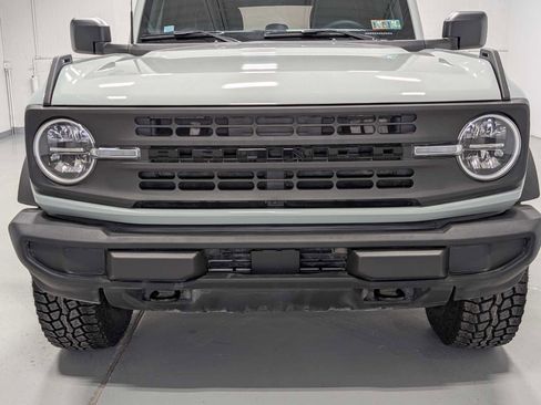Used 2023 Ford Bronco 4-Door image 2