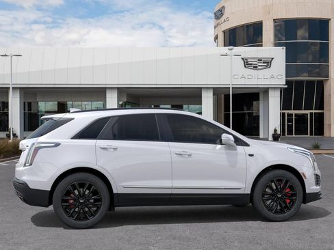New 2026 Cadillac XT5 Sportv w/ LPO, Onyx Lite Package AWD/4WD image 5