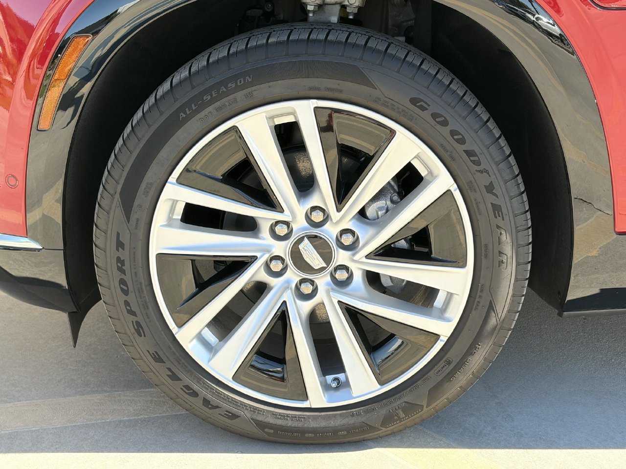 Certified 2026 Cadillac Vistiq Luxury AWD/4WD image 9