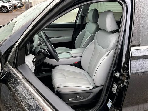 Used 2025 Hyundai Palisade SEL FWD image 31