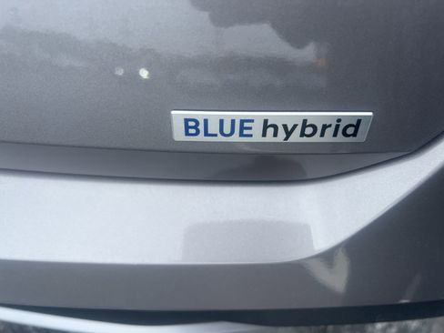 Used 2024 Hyundai Elantra Blue image 6