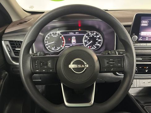 Used 2023 Nissan Rogue S AWD/4WD image 9