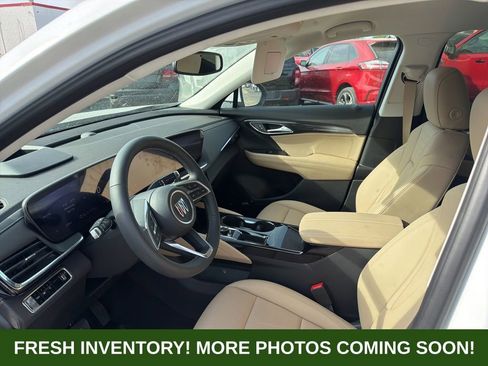 Used 2025 Buick Envision Preferred image 8