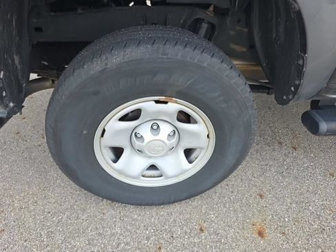 Used 2023 Toyota Tacoma SR AWD/4WD image 19