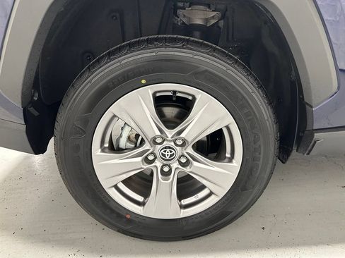 Used 2025 Toyota RAV4 XLE AWD/4WD image 64