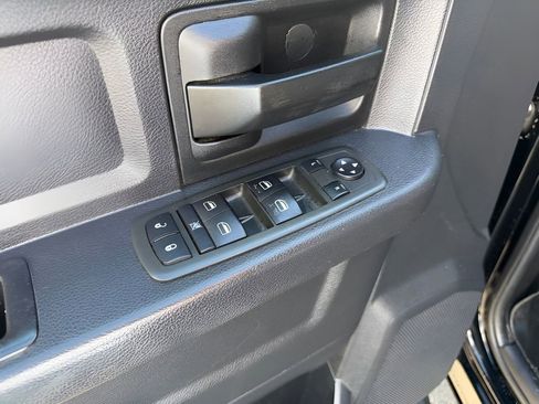 Used 2015 RAM 1500 Express AWD/4WD image 19