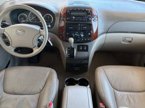 Used 2004 Toyota Sienna XLE AWD/4WD image 13
