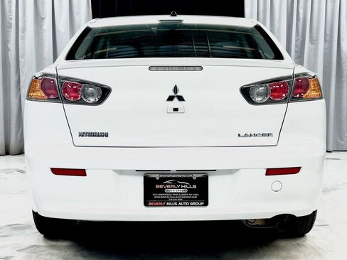 Used 2017 Mitsubishi Lancer ES image 9