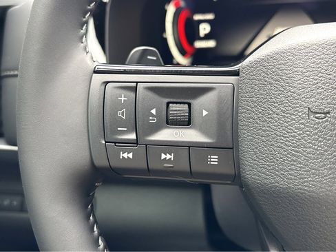 New 2026 Nissan Pathfinder SL image 16