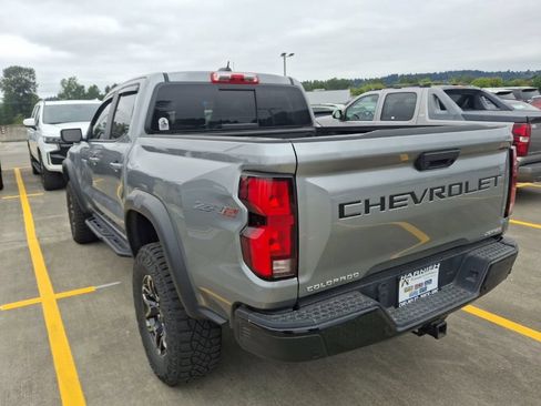 Used 2024 Chevrolet Colorado ZR2 w/ ZR2 Convenience Package III AWD/4WD image 6