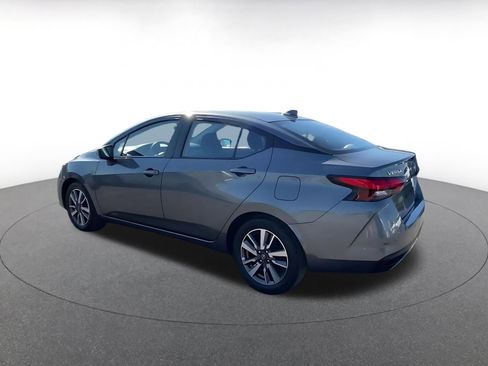 Used 2025 Nissan Versa SV image 10