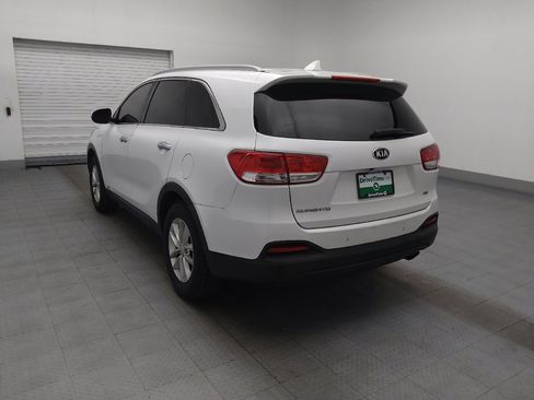 Used 2017 Kia Sorento AWD w/ LX Convenience Package image 5
