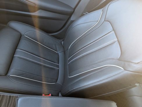 Used 2018 BMW 530i xDrive image 23