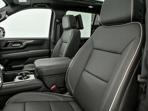 New 2026 GMC Yukon Elevation w/ Elevation Premium Package AWD/4WD image 9