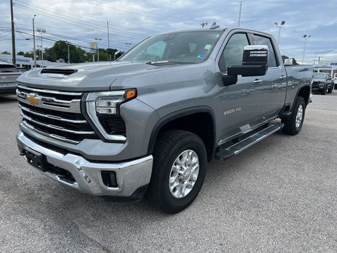 Used 2026 Chevrolet Silverado 2500 LTZ AWD/4WD image 1