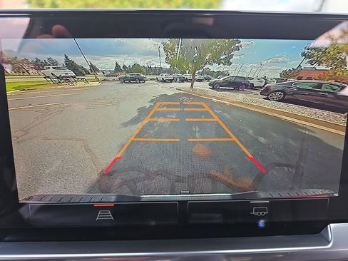 Used 2023 GMC Sierra 1500 SLT w/ SLT Premium Package image 22