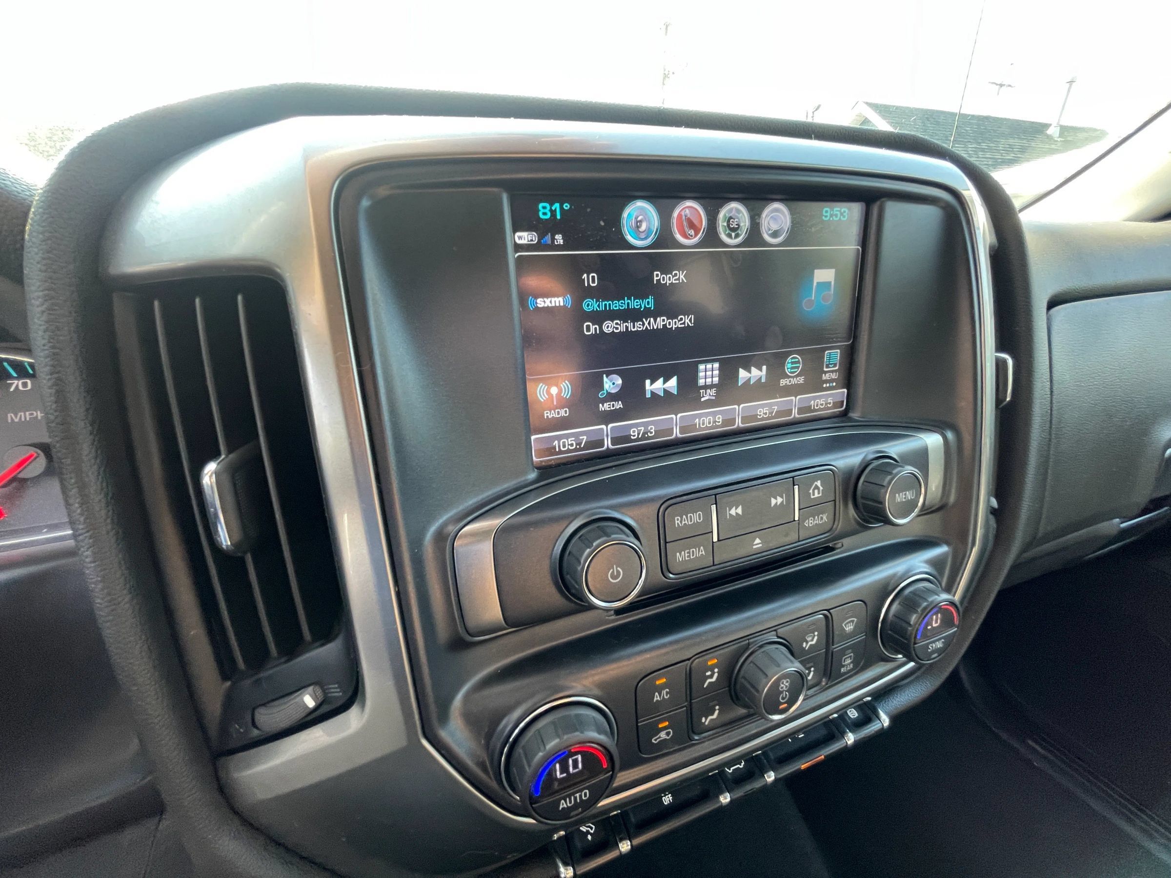 Used 2018 Chevrolet Silverado 2500 LT w/ LT Convenience Package AWD/4WD image 13