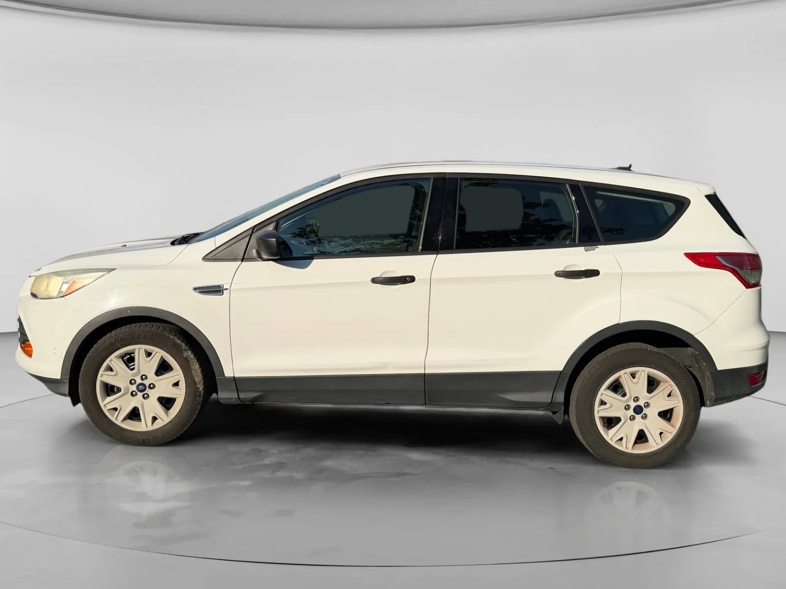 Used 2014 Ford Escape S FWD image 2